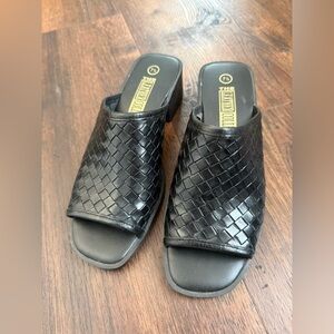 The leather collection woven black slip on sandal | sz 7.5